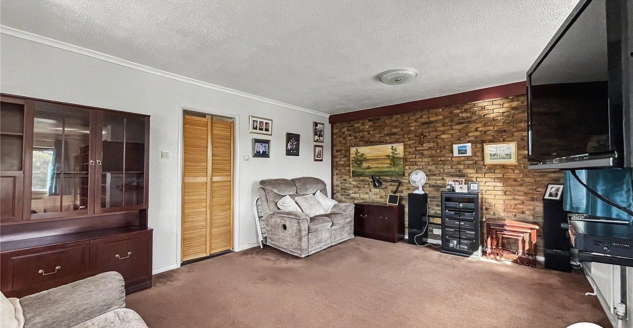 2 bedroom house for sale in Chatham | Robinson Michael & Jackson