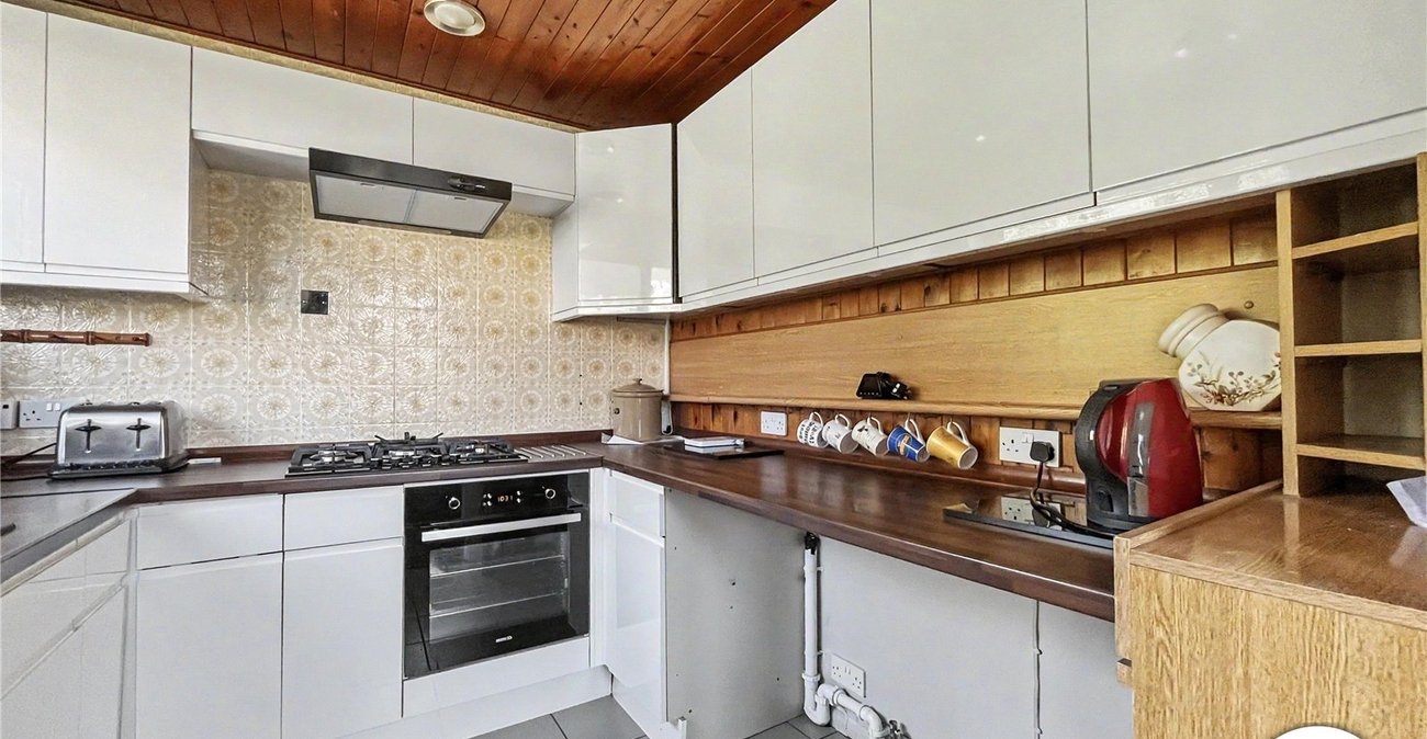 2 bedroom house for sale in Chatham | Robinson Michael & Jackson