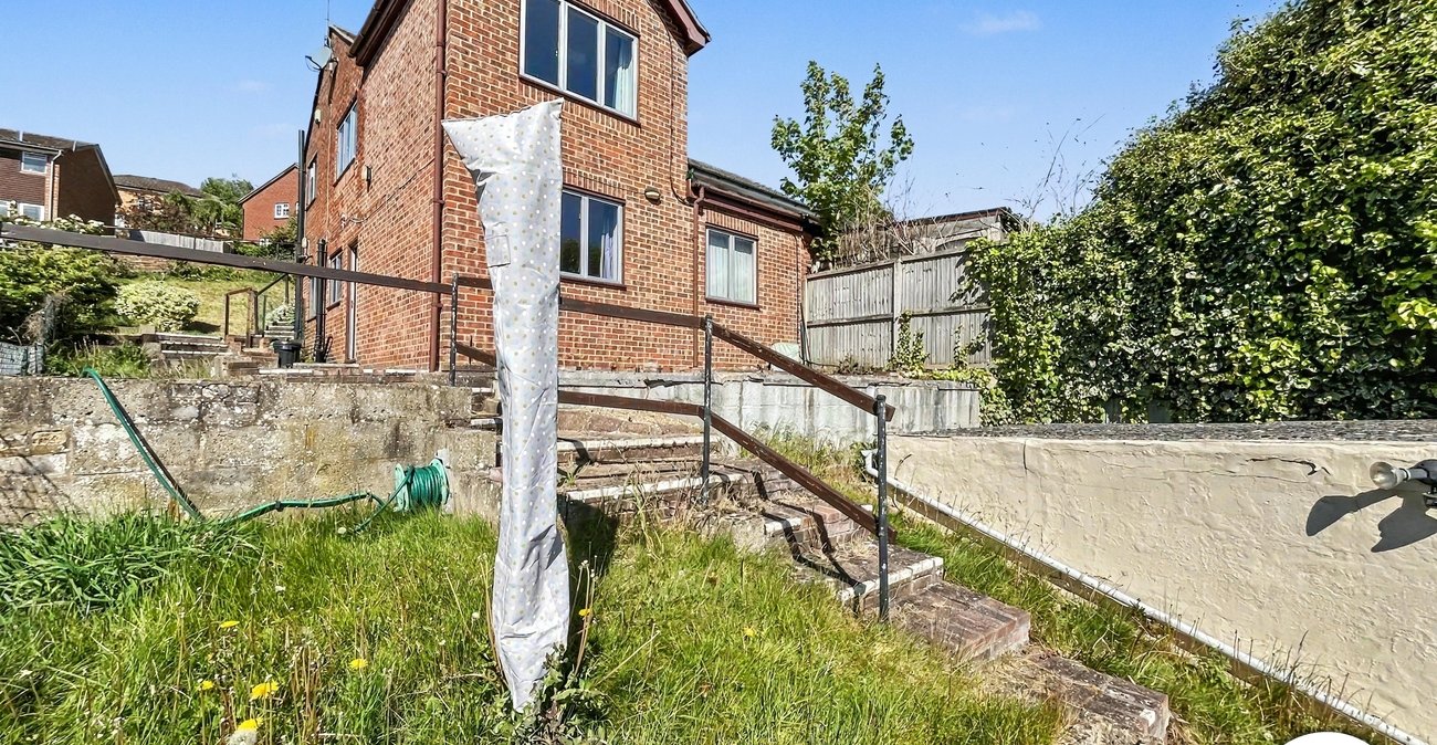 2 bedroom house for sale in Chatham | Robinson Michael & Jackson