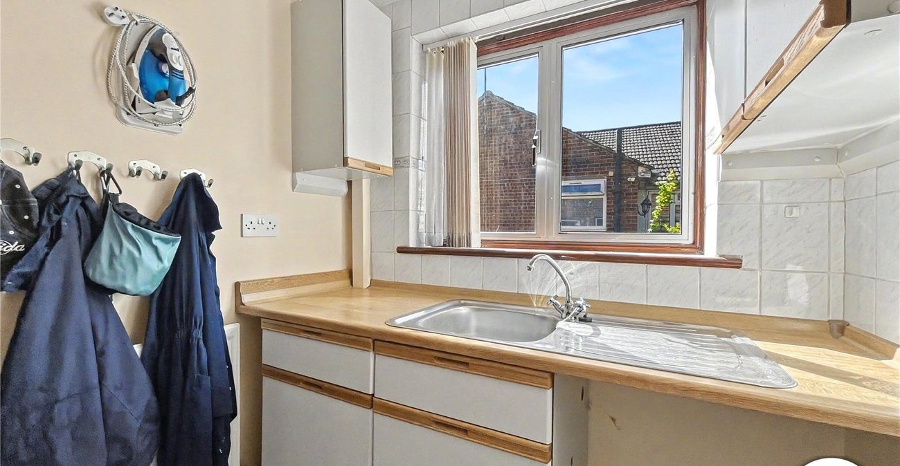 2 bedroom house for sale in Chatham | Robinson Michael & Jackson