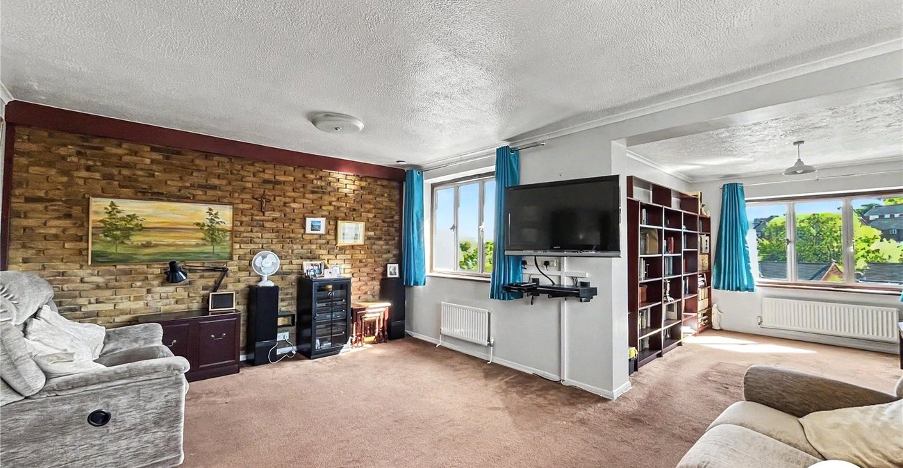2 bedroom house for sale in Chatham | Robinson Michael & Jackson