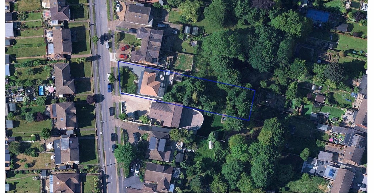 4 bedroom bungalow for sale in Davis Estate | Robinson Michael & Jackson