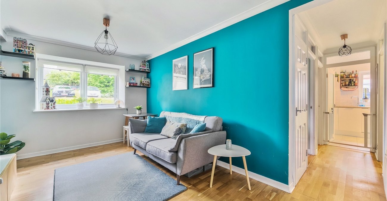 2 bedroom property for sale in London | Robinson Jackson