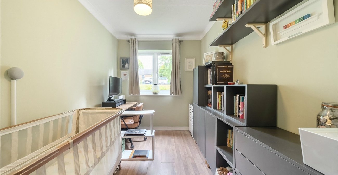 2 bedroom property for sale in London | Robinson Jackson