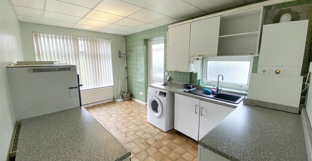 2 bedroom bungalow for sale in Sidcup | Robinson Jackson