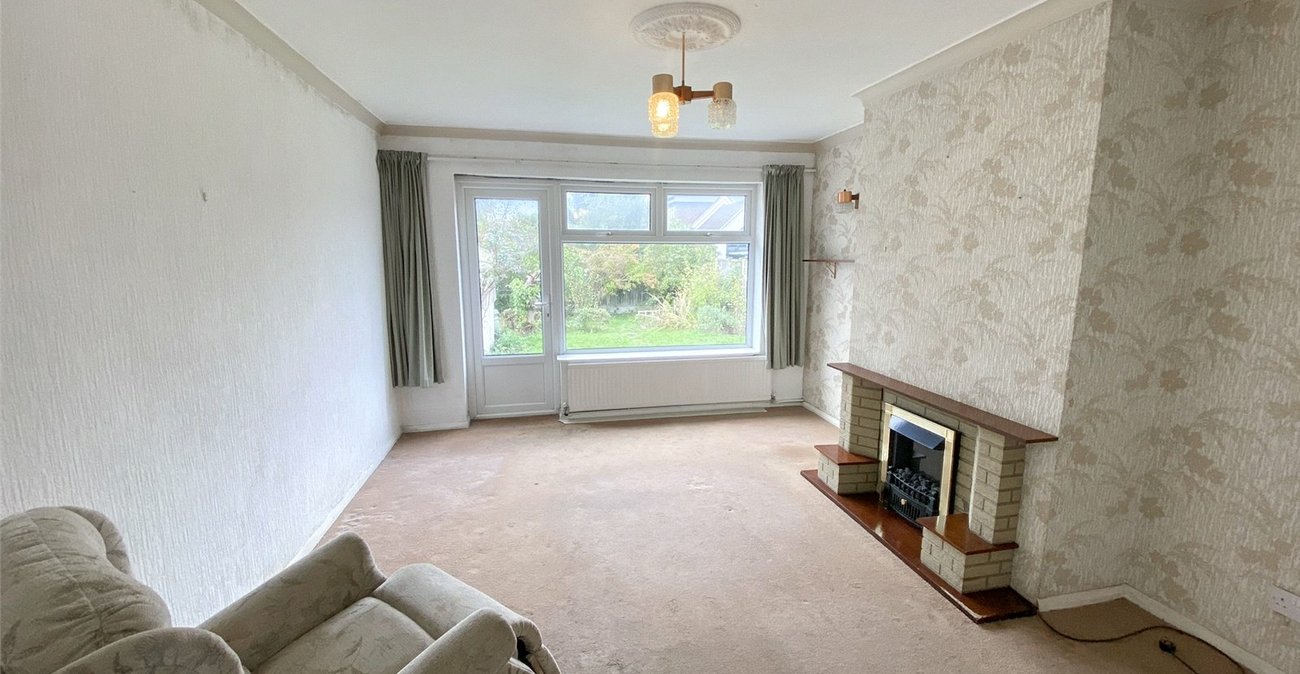 2 bedroom bungalow for sale in Sidcup | Robinson Jackson