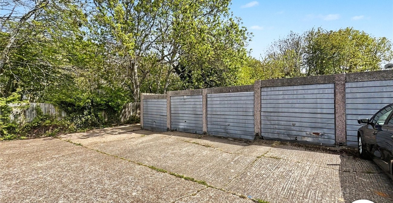 2 bedroom house for sale in Lordswood | Robinson Michael & Jackson