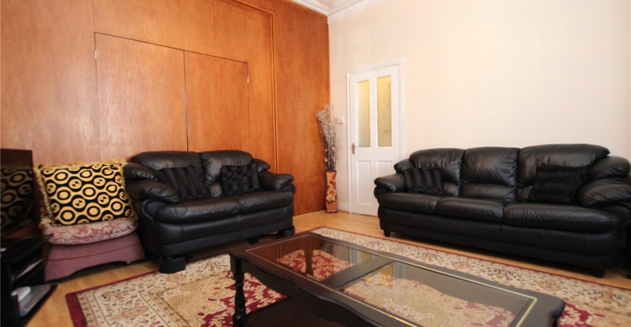 5 bedroom house for sale in London | Robinson Jackson