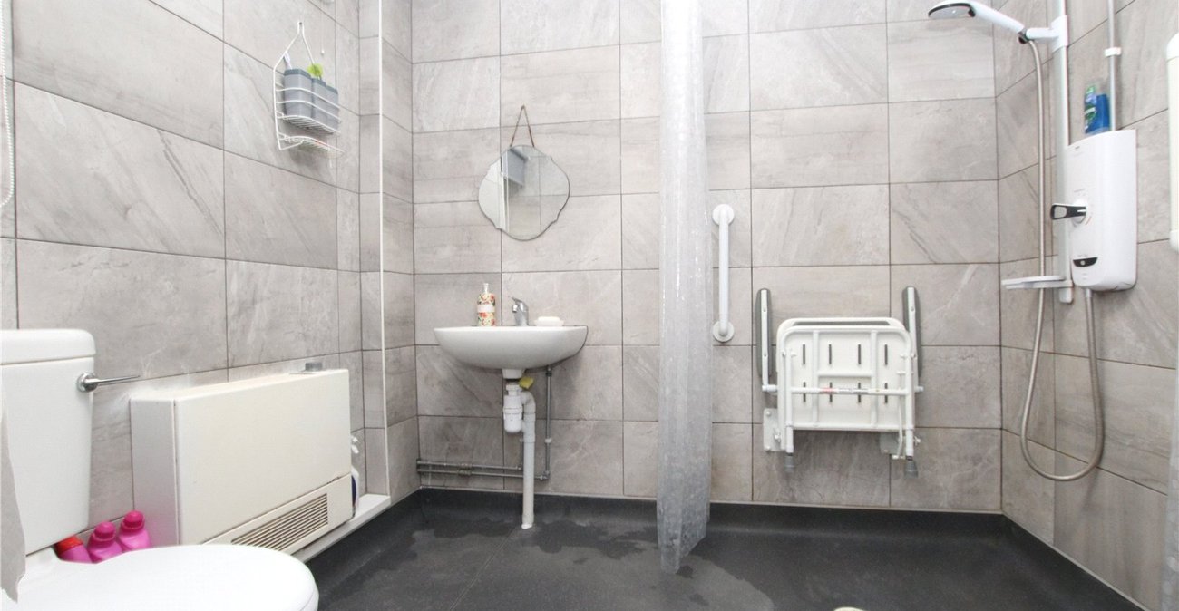 5 bedroom house for sale in London | Robinson Jackson