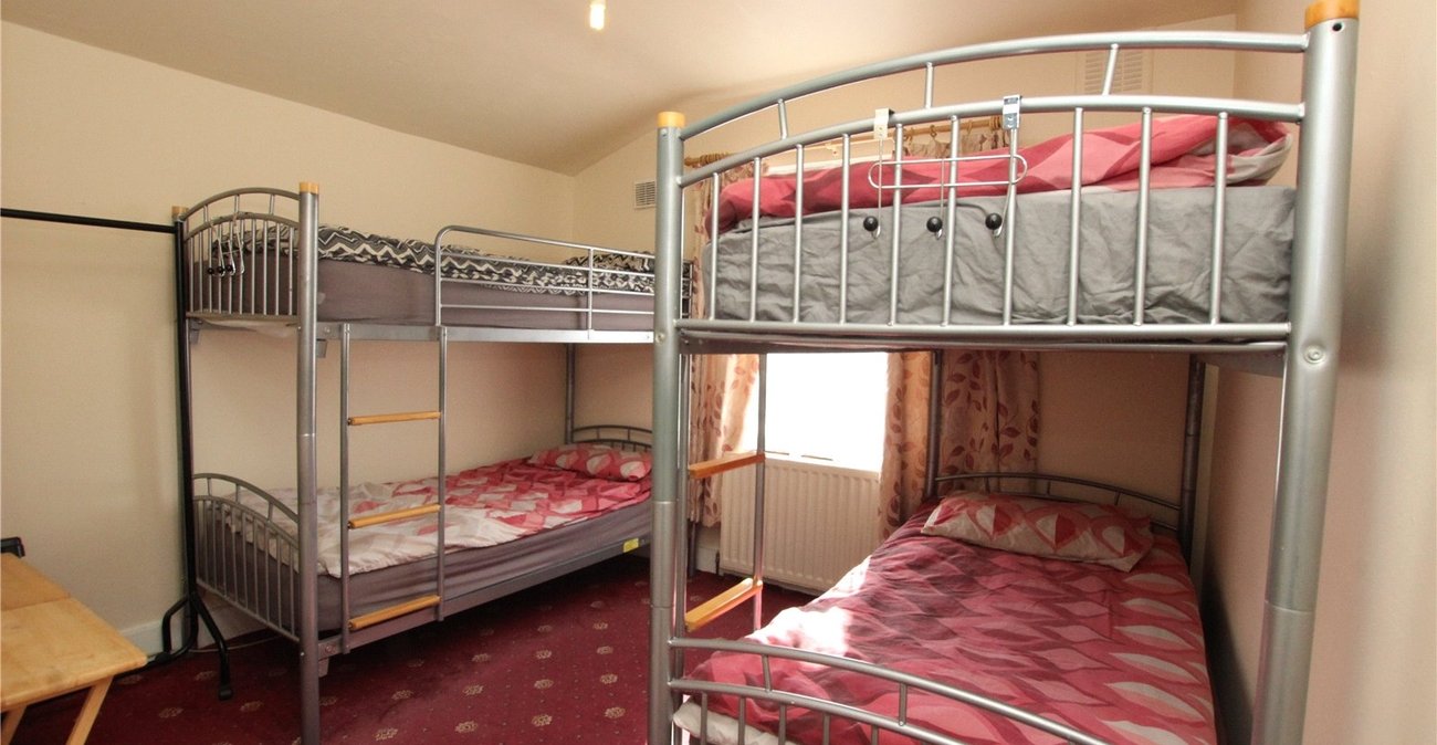 5 bedroom house for sale in London | Robinson Jackson