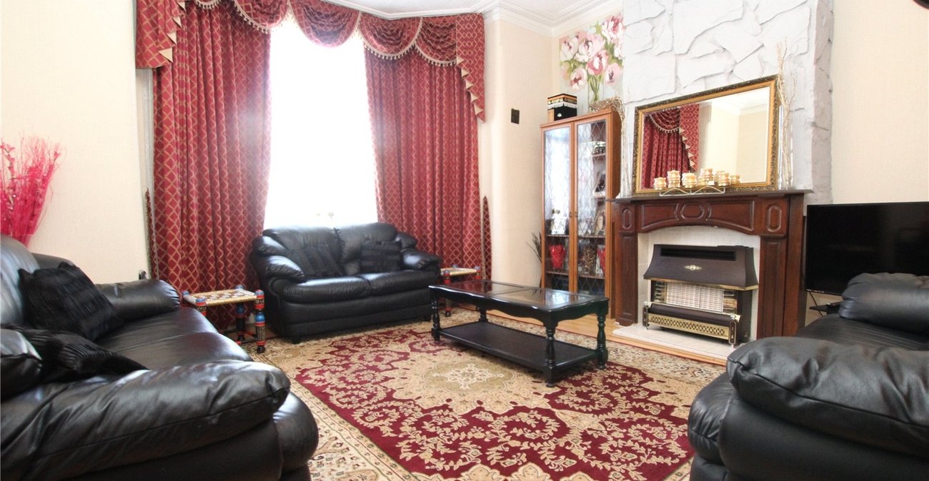 5 bedroom house for sale in London | Robinson Jackson