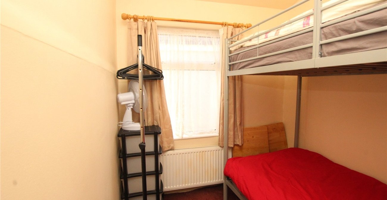 5 bedroom house for sale in London | Robinson Jackson