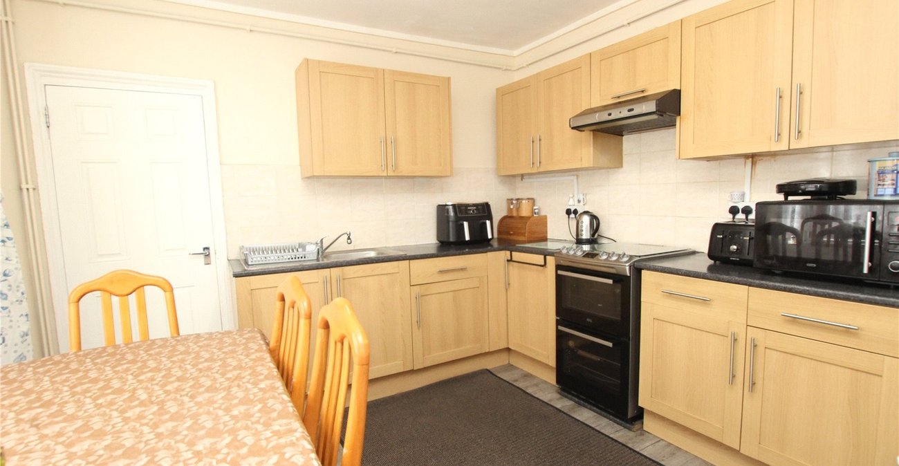 5 bedroom house for sale in London | Robinson Jackson