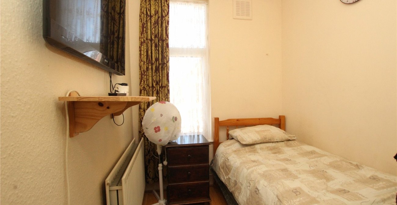 5 bedroom house for sale in Plumstead | Robinson Jackson