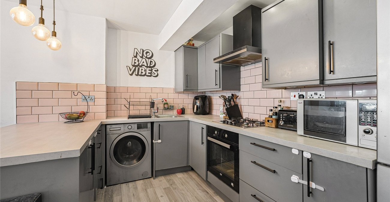 2 bedroom property for sale in Plumstead | Robinson Jackson