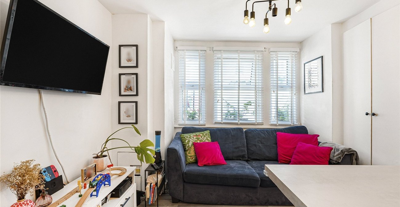 2 bedroom property for sale in Plumstead | Robinson Jackson