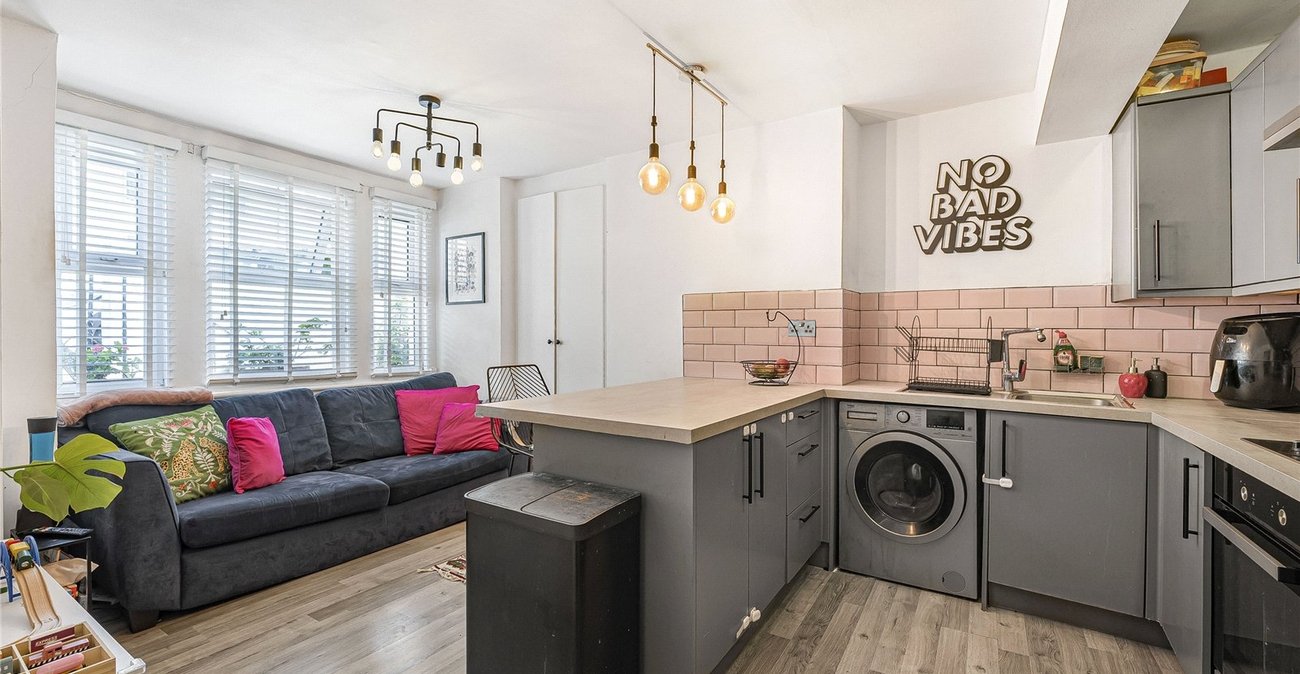 2 bedroom property for sale in Plumstead | Robinson Jackson