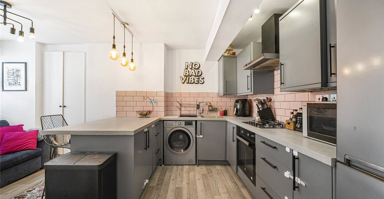 2 bedroom property for sale in Plumstead | Robinson Jackson