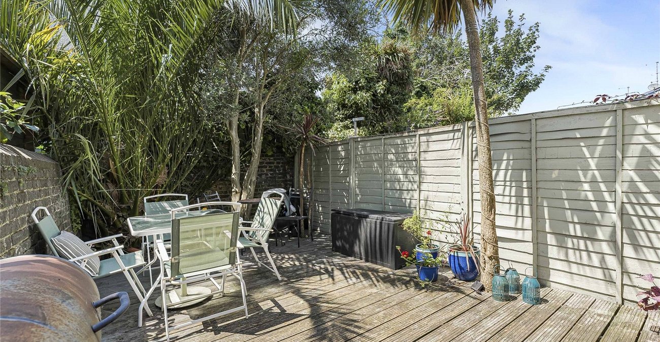 2 bedroom property for sale in Plumstead | Robinson Jackson
