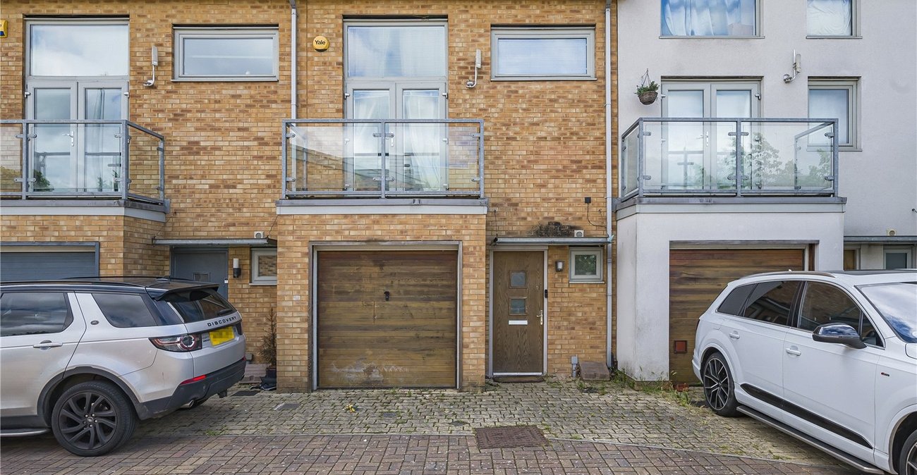 3 bedroom house for sale in Dartford | Robinson Jackson