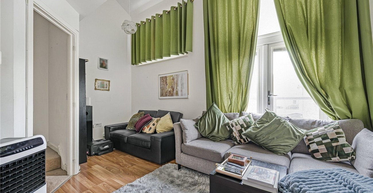 3 bedroom house for sale in Dartford | Robinson Jackson