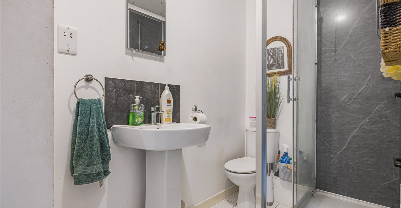 3 bedroom house for sale in Dartford | Robinson Jackson