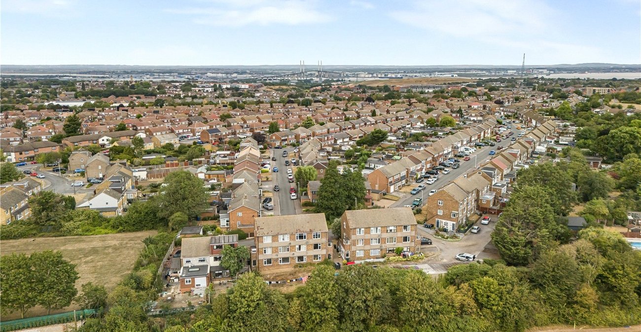 2 bedroom property for sale in Dartford | Robinson Jackson