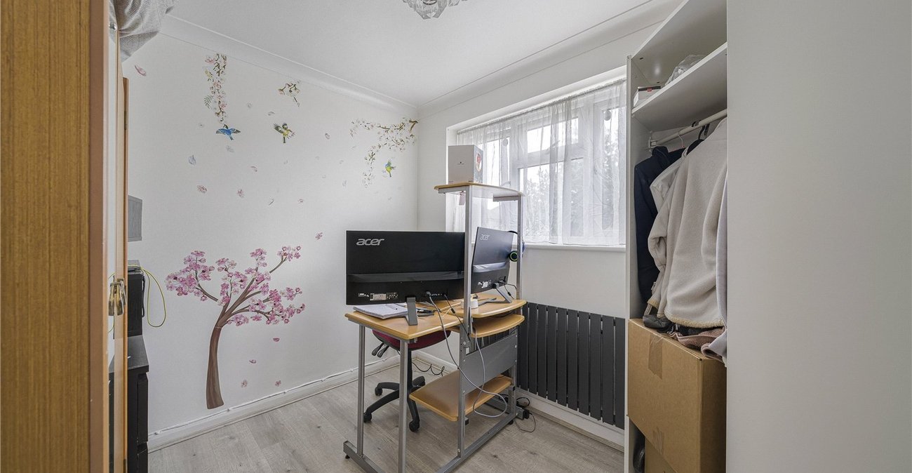 2 bedroom property for sale in Dartford | Robinson Jackson