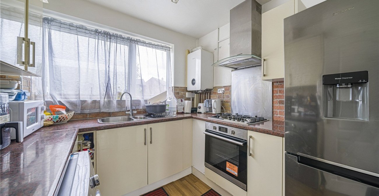 2 bedroom property for sale in Dartford | Robinson Jackson