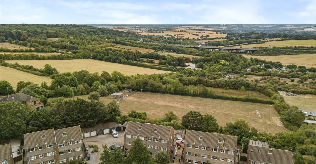2 bedroom property for sale in Dartford | Robinson Jackson