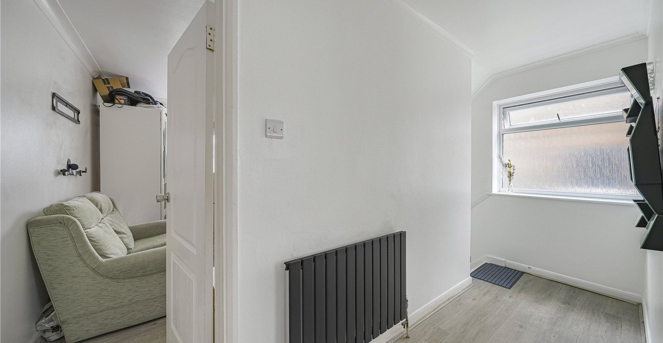 2 bedroom property for sale in Dartford | Robinson Jackson