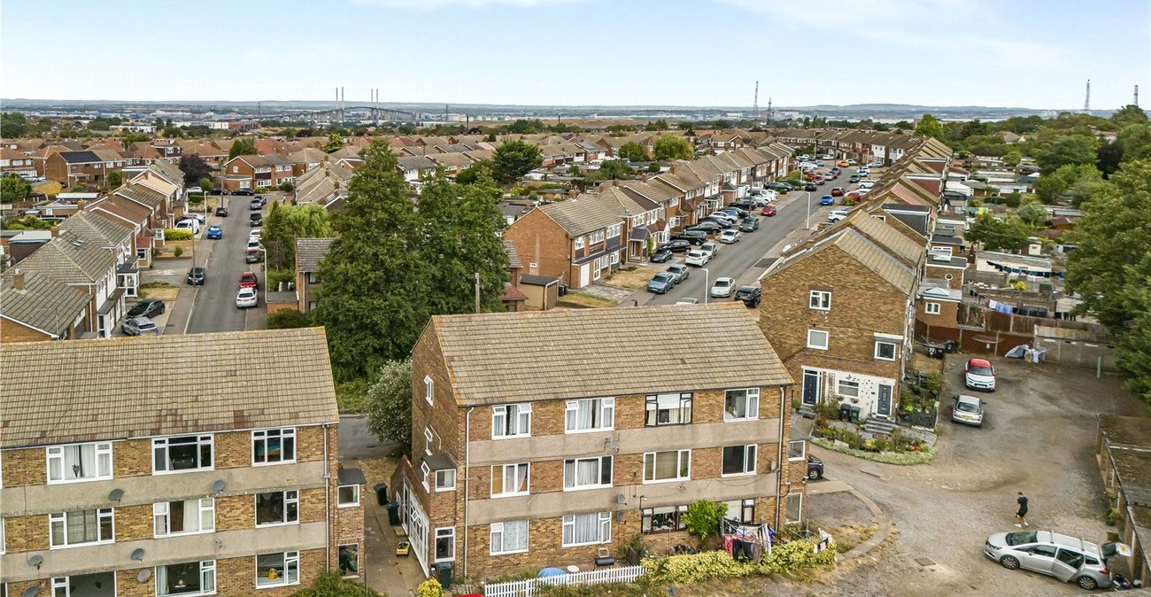 2 bedroom property for sale in Dartford | Robinson Jackson