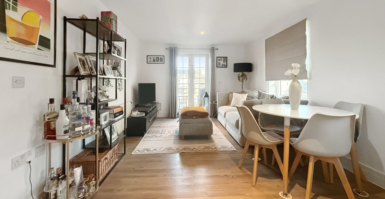 2 bedroom property for sale in Bexley | Robinson Jackson