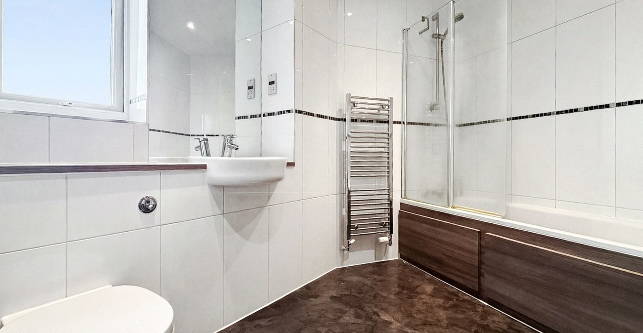 2 bedroom property for sale in Bexley | Robinson Jackson