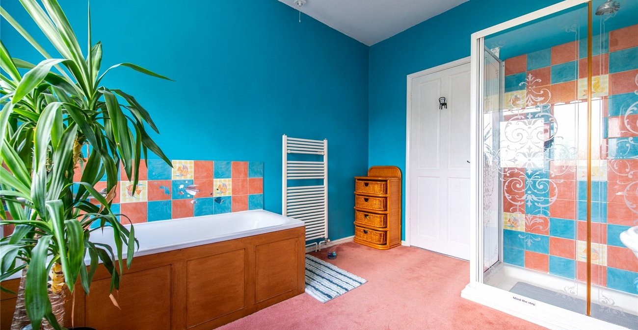 4 bedroom house for sale in Cliffe | Robinson Michael & Jackson