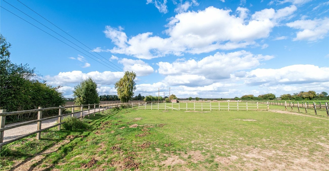 4 bedroom house for sale in Cliffe | Robinson Michael & Jackson