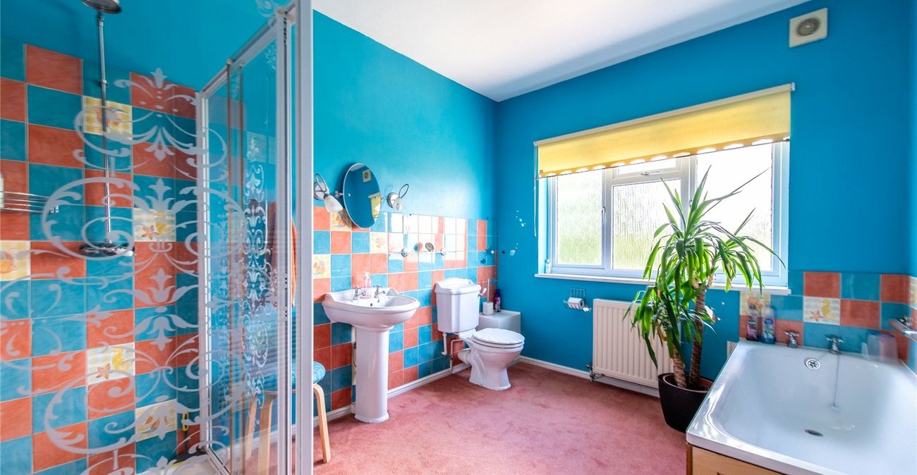 4 bedroom house for sale in Cliffe | Robinson Michael & Jackson