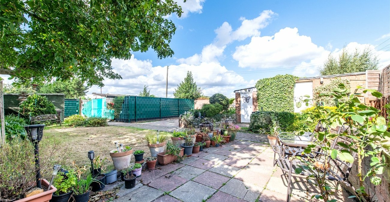 4 bedroom house for sale in Cliffe | Robinson Michael & Jackson