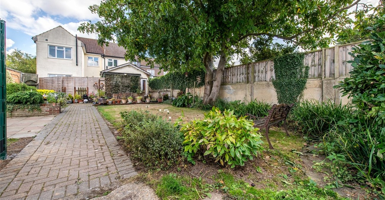 4 bedroom house for sale in Cliffe | Robinson Michael & Jackson