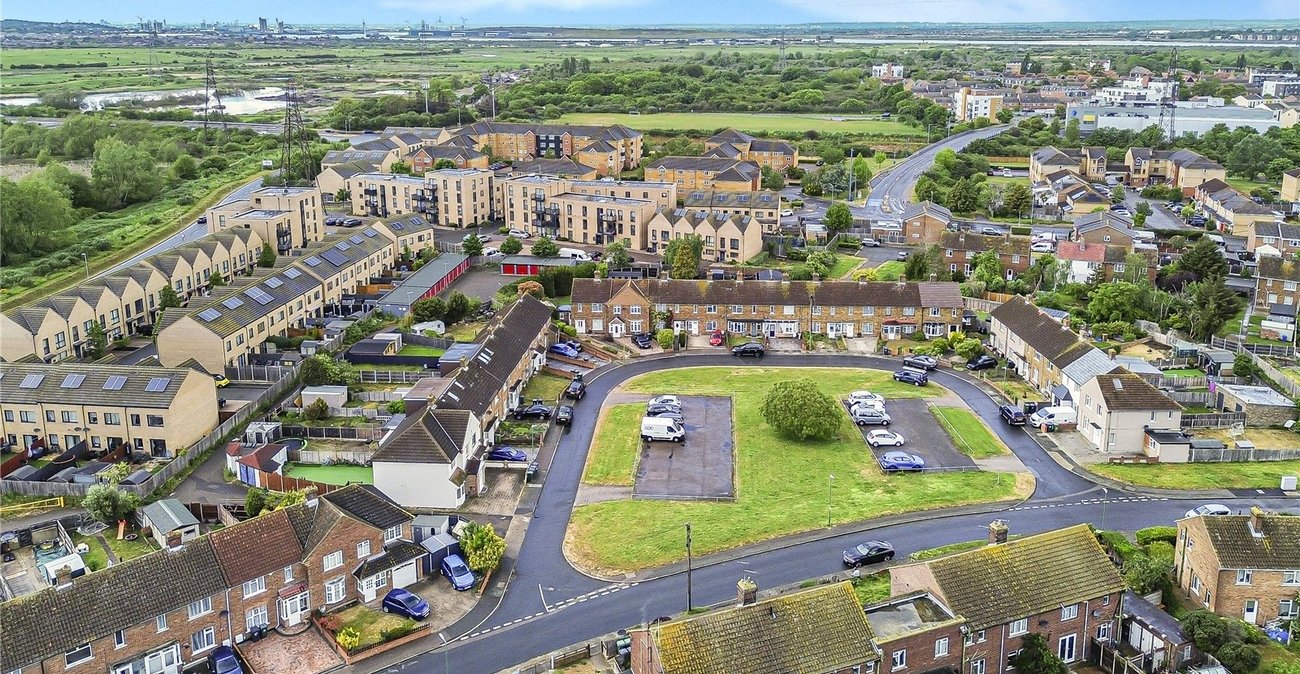 2 bedroom house for sale in Dartford | Robinson Jackson