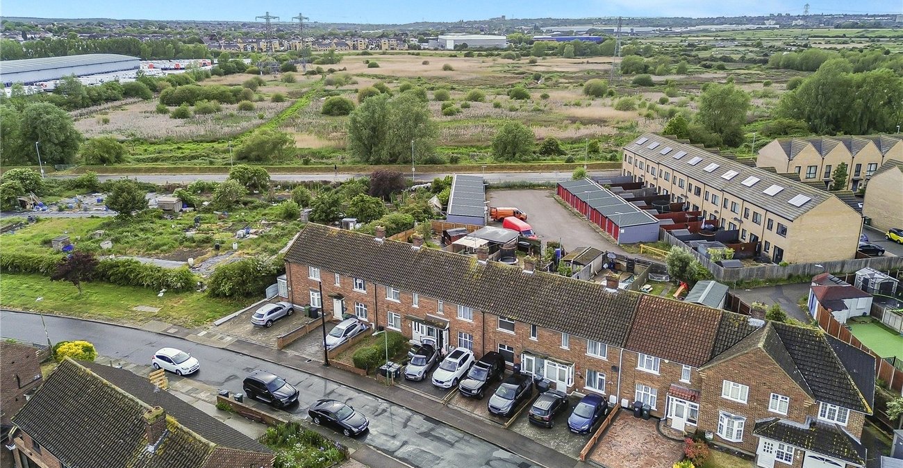 2 bedroom house for sale in Dartford | Robinson Jackson