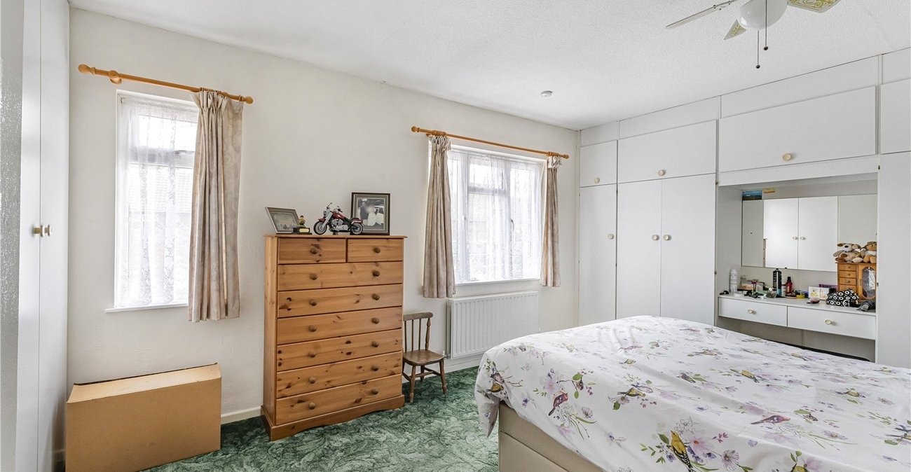 2 bedroom house for sale in Dartford | Robinson Jackson
