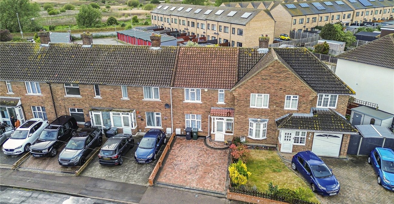 2 bedroom house for sale in Dartford | Robinson Jackson
