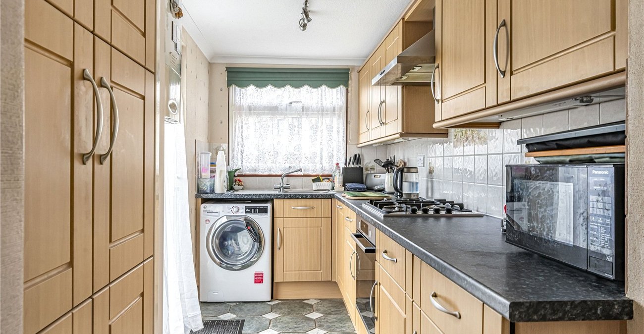 2 bedroom house for sale in Dartford | Robinson Jackson