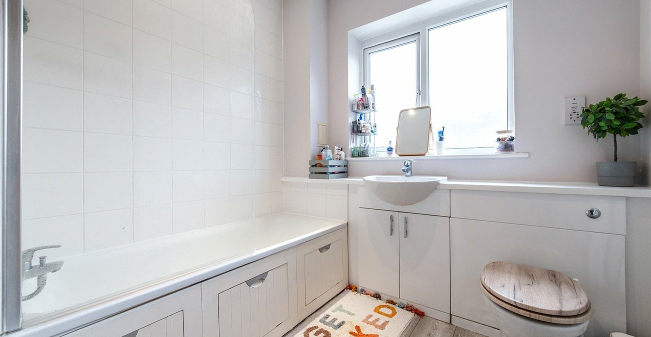 2 bedroom house for sale in Northfleet | Robinson Michael & Jackson