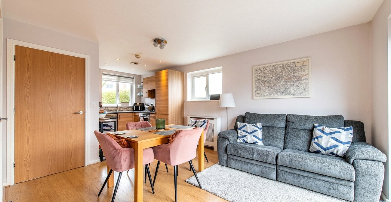 2 bedroom house for sale in Northfleet | Robinson Michael & Jackson