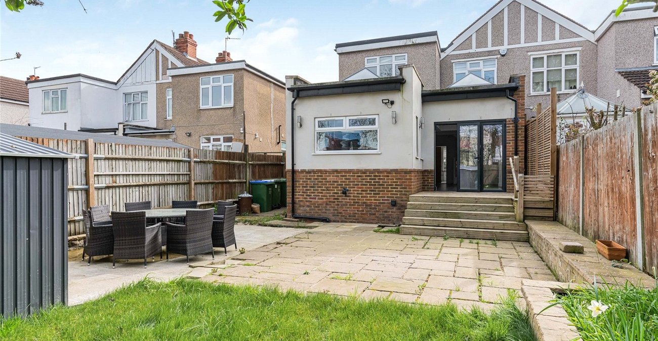 5 bedroom house for sale in Welling | Robinson Jackson