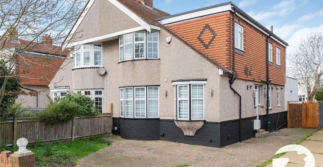5 bedroom house for sale in Welling | Robinson Jackson