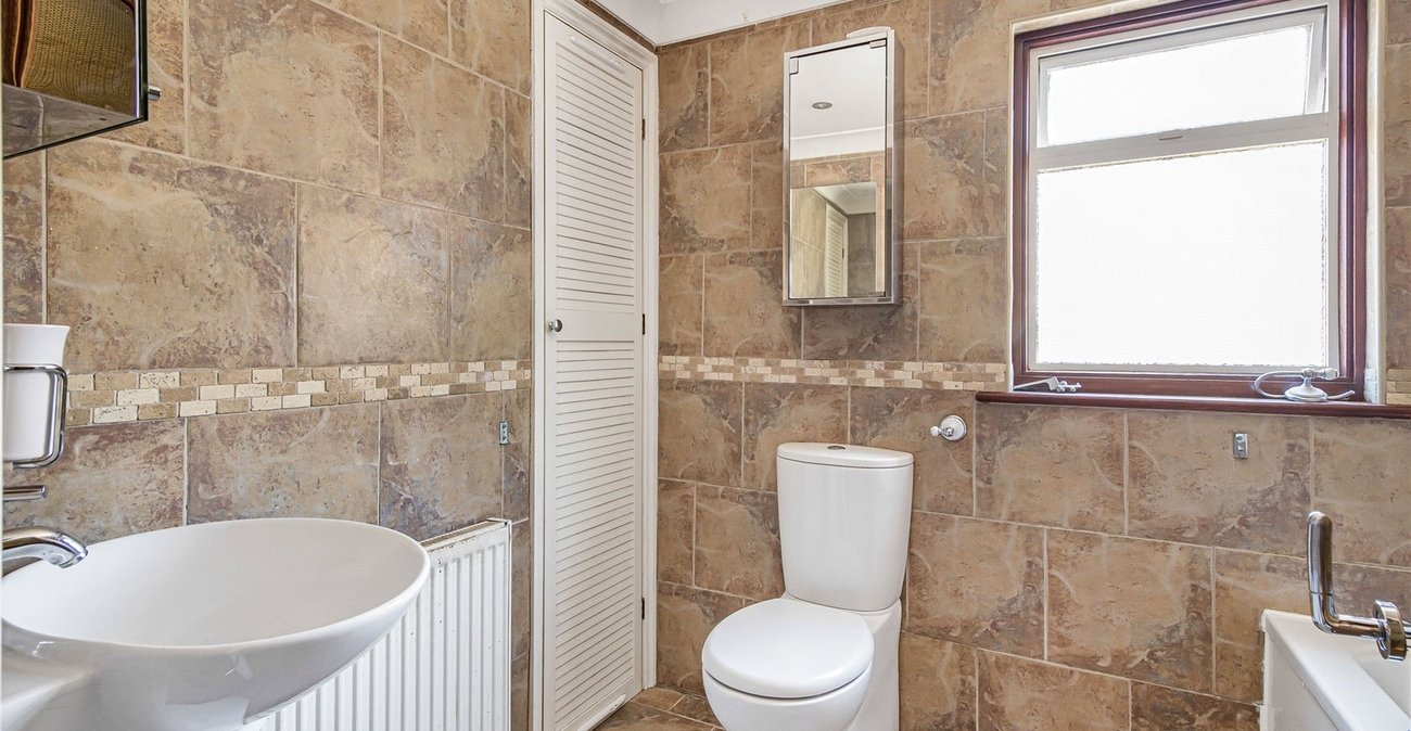 5 bedroom house for sale in Welling | Robinson Jackson