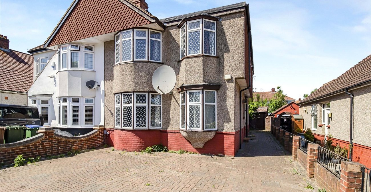 5 bedroom house for sale in Welling | Robinson Jackson